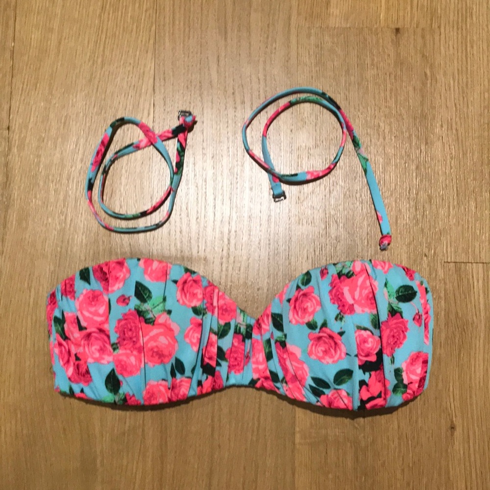 H&M Floral bikini top